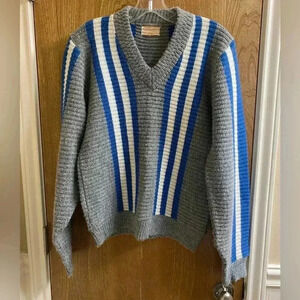 Vintage Sheridan V-Neck Sweater Gray Knit Blue & White Striped S/M 1970's Cable